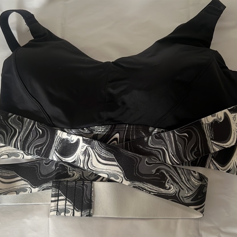 NWOT adore me sports bra